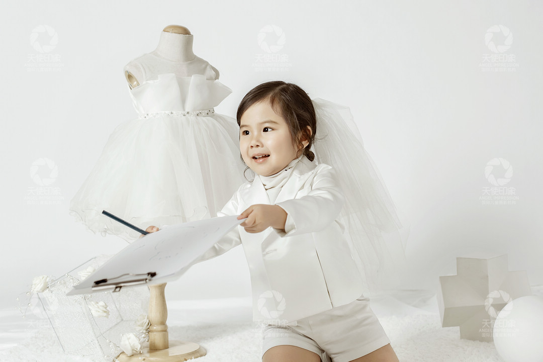 桔梗少女之梦_成都儿童摄影_梦幻馆