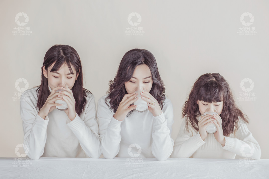 三三年华_成都儿童摄影_轻奢馆