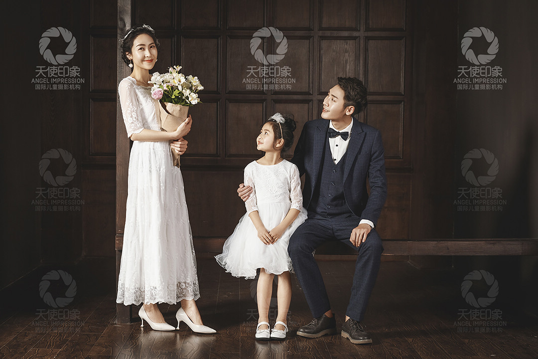 卿卿我心_亲子照