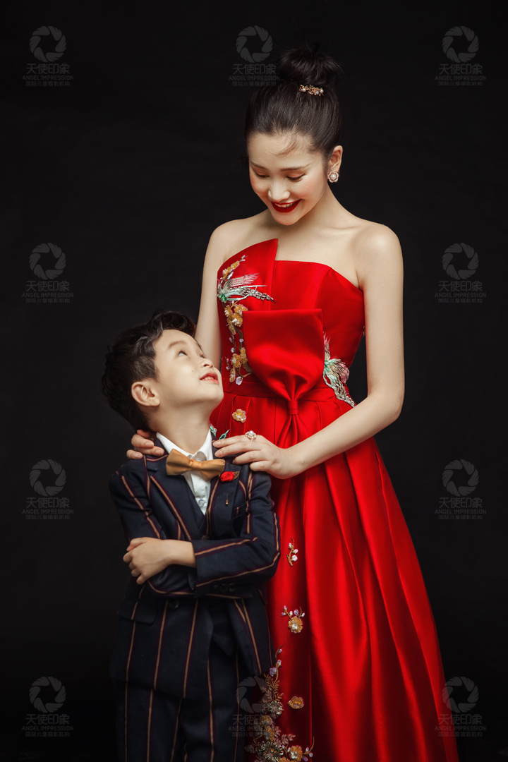 喜绣缘_成都亲子照