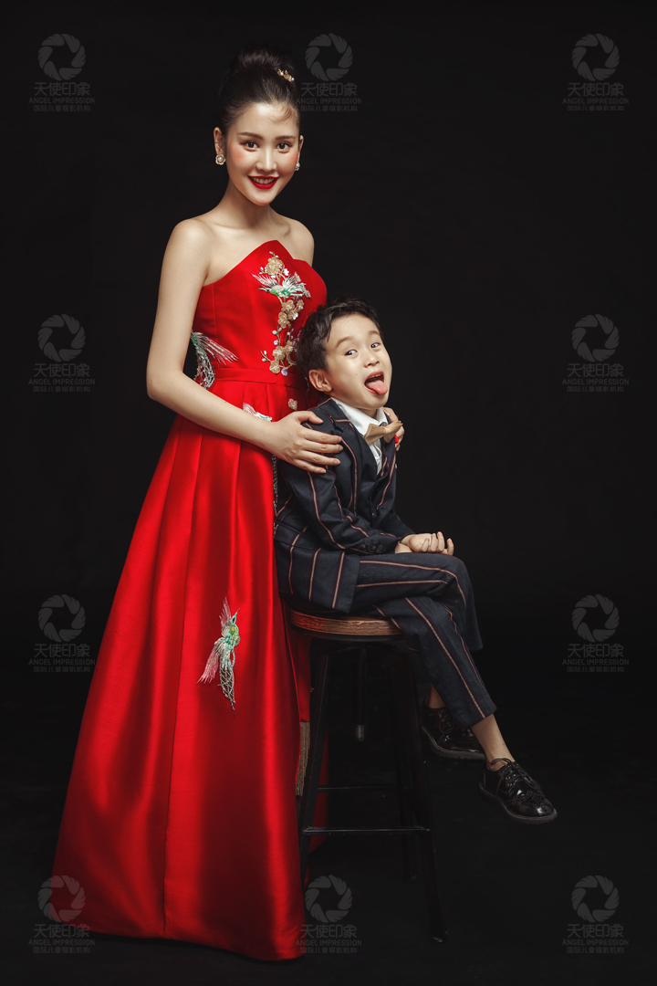 喜绣缘_成都亲子照