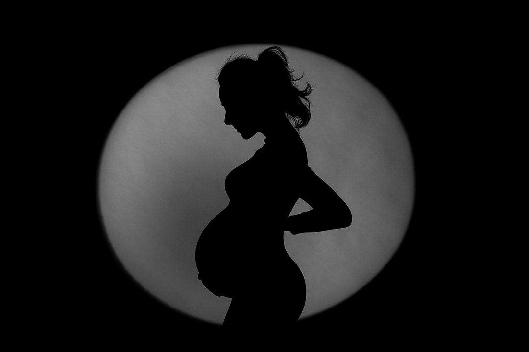 黑暗中的舞者_成都孕妈照