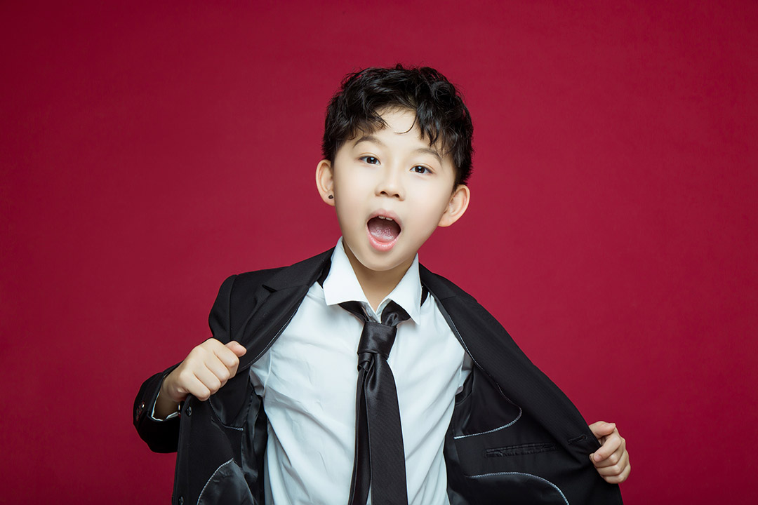 酷帅小伙_成都儿童摄影_欧美馆