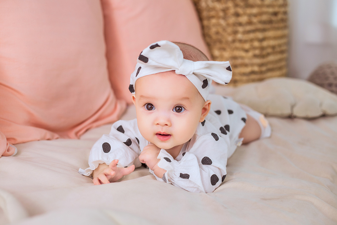 亲亲宝贝_百天照，百天宝宝照