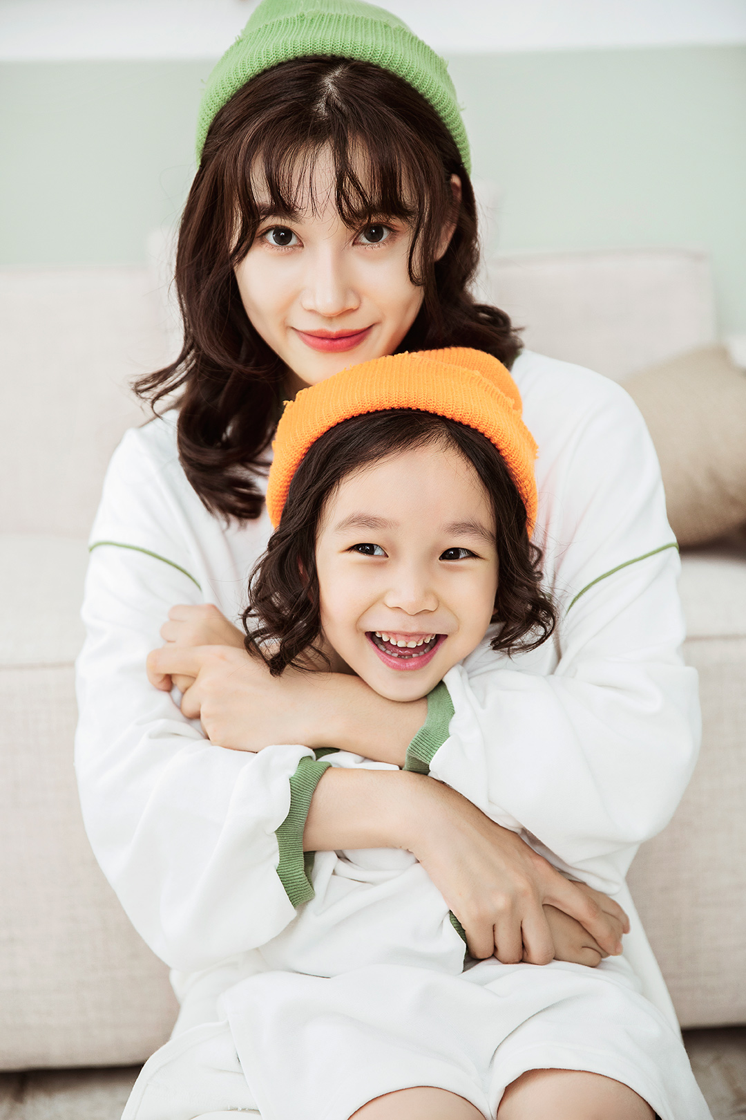 将春早极_母子照；父子照，亲子照；母女照