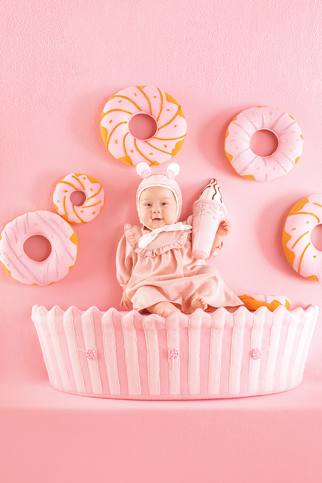 粉色甜蜜_宝宝照；百天照；新生儿照；儿童照；亲子照