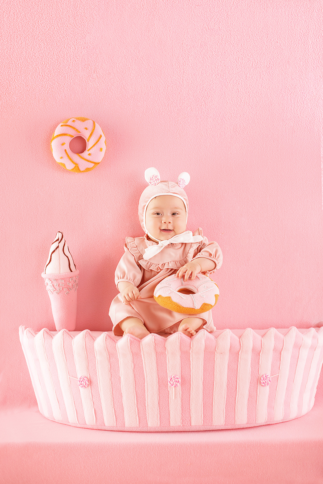 粉色甜蜜_宝宝照；百天照；新生儿照；儿童照；亲子照