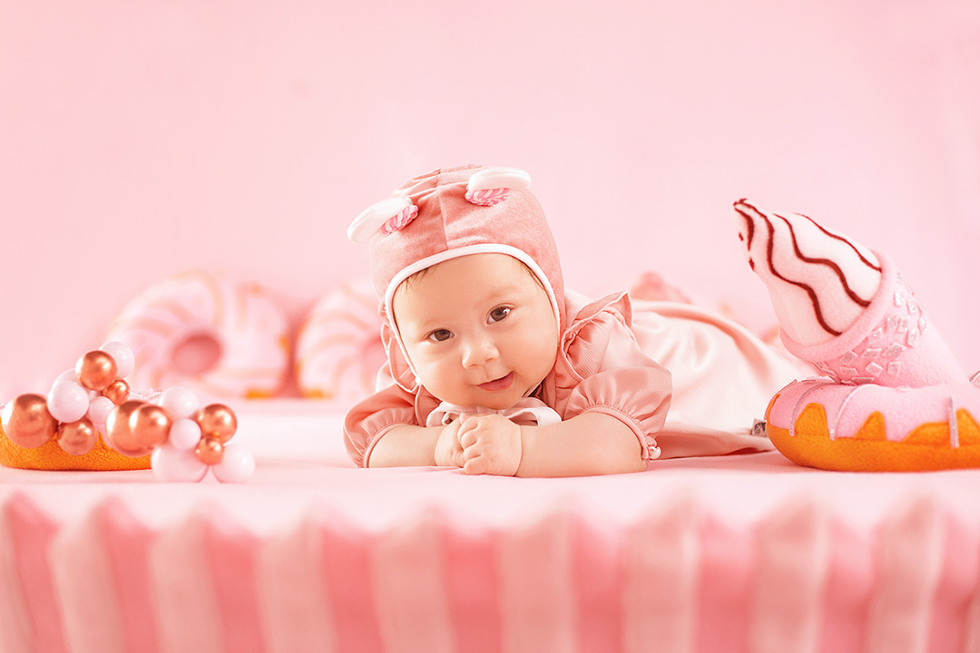 粉色甜蜜_宝宝照；百天照；新生儿照；儿童照；亲子照