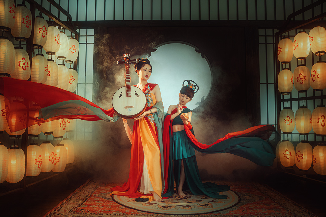 飞天引路_成都儿童照照，儿童艺术照；亲子照；母子照；亲子全家福，古风亲子照