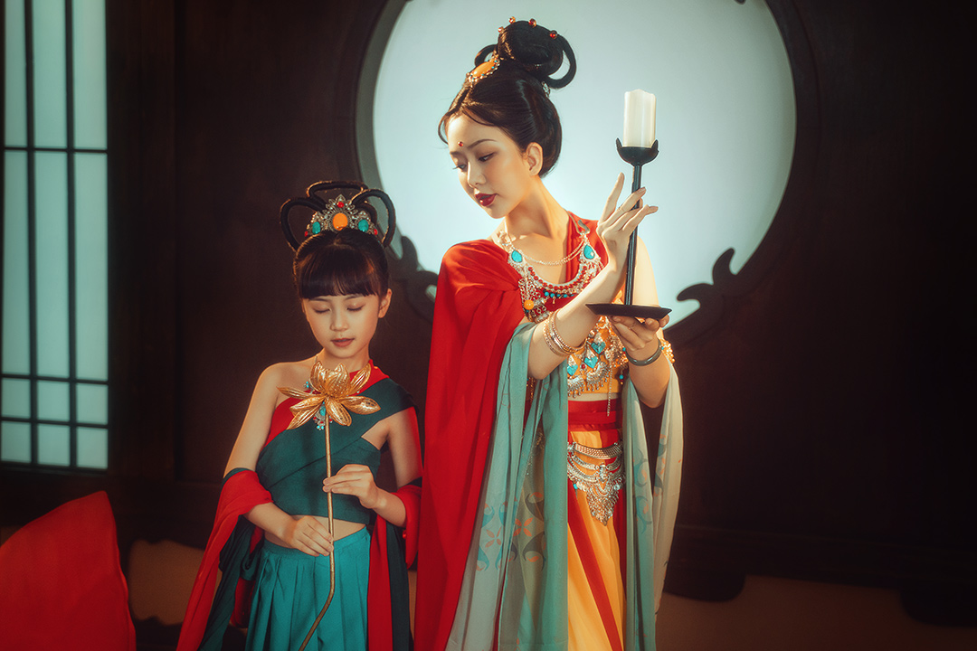 飞天引路_成都儿童照照，儿童艺术照；亲子照；母子照；亲子全家福，古风亲子照