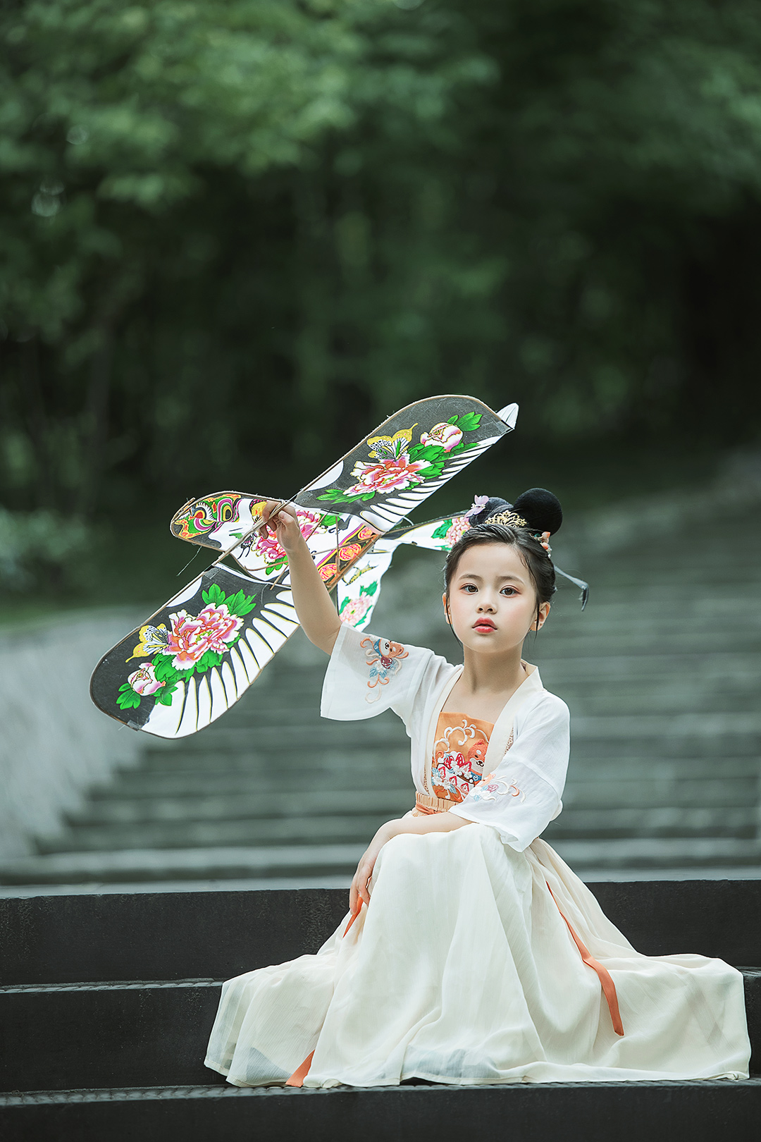 鸢飞_成都儿童照照，儿童艺术照；亲子照；母子照；亲子全家福，古风亲子照