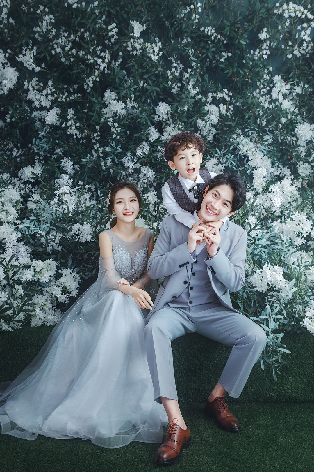 满目盛花开遍_成都儿童照照，儿童艺术照；亲子照；母子照；亲子全家福